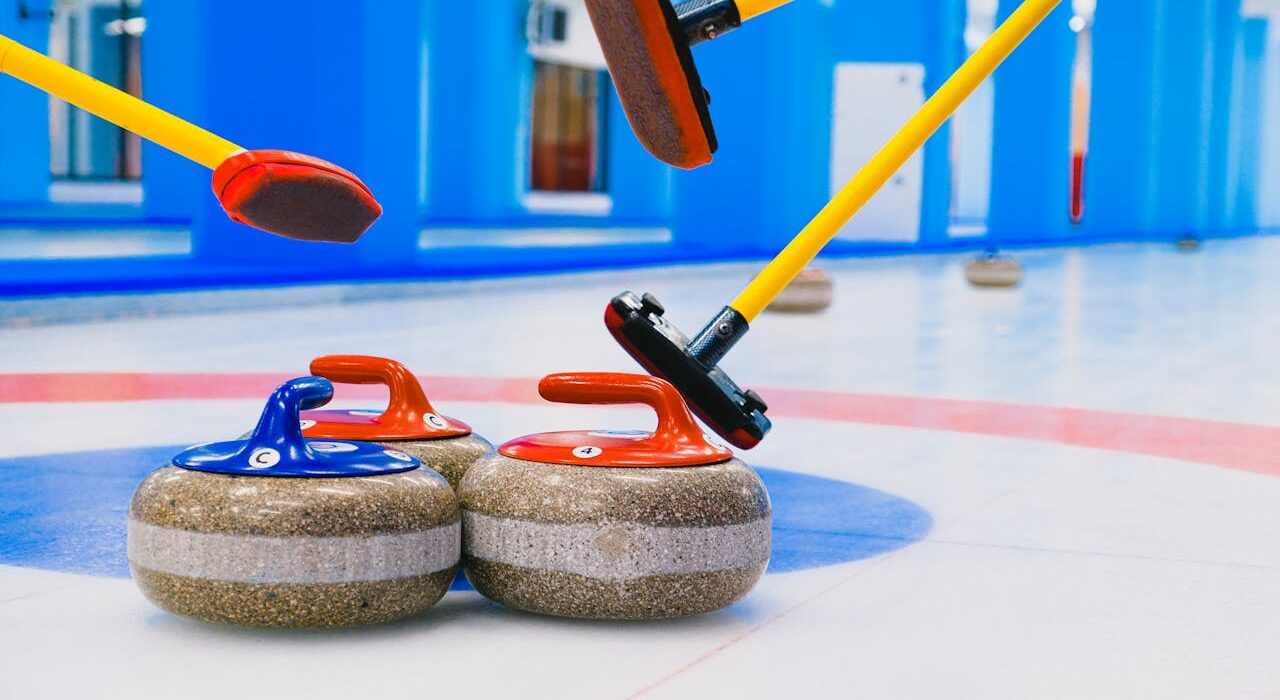 ome iniziare a giocare a curling